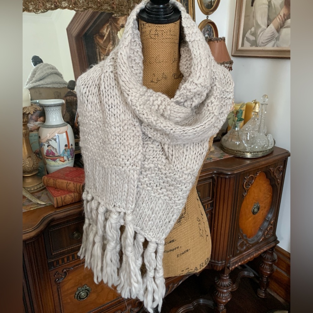 Vintage Wool-blend Knit Old-World Irish/Scottish-inspired Boho Hippie Scarf